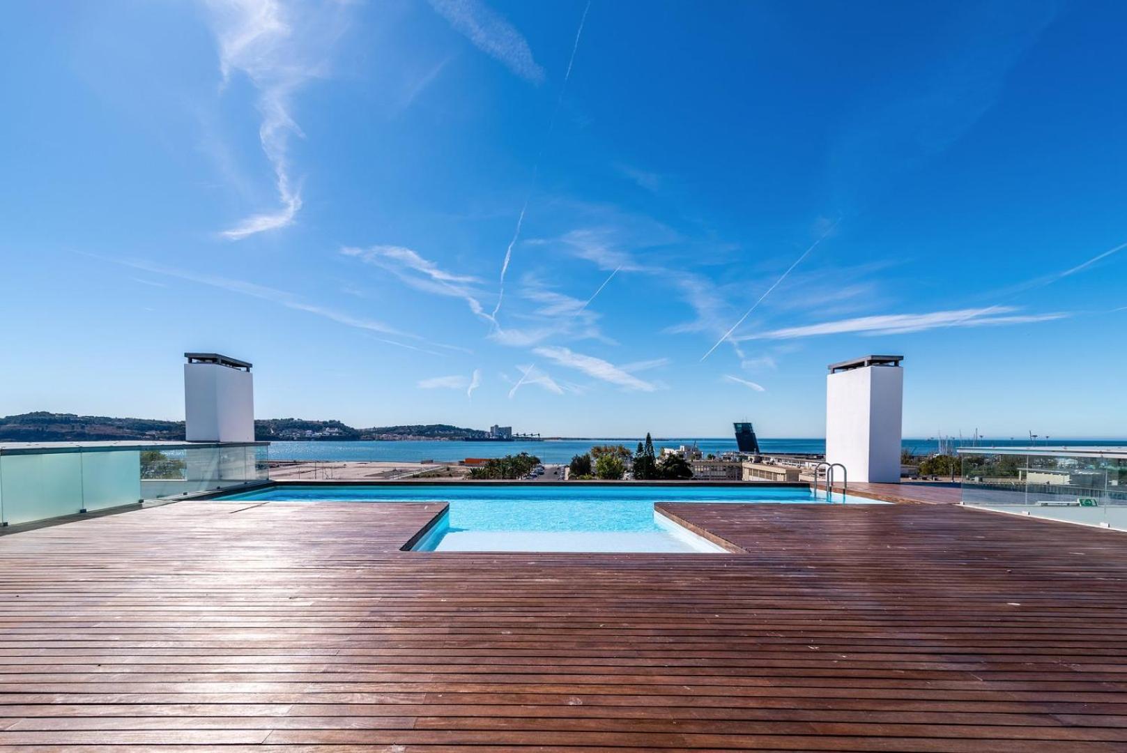 Guestready - Alges Apt With Stunning Rooftop Pool Apartment Ngoại thất bức ảnh